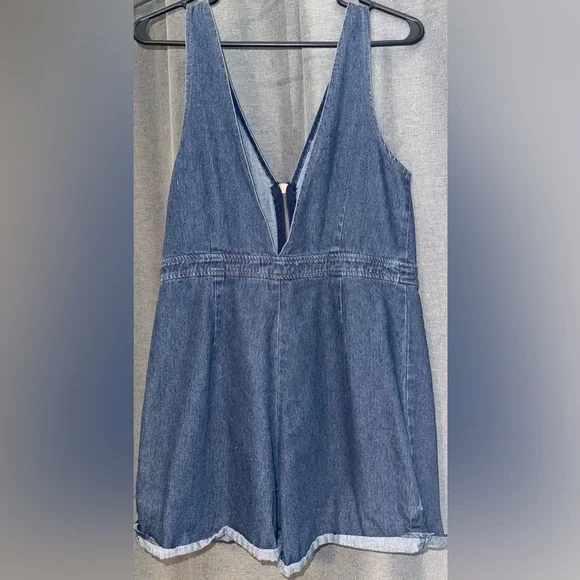 Denim Sleeveless Jumpsuit - Picture 3 of 9
